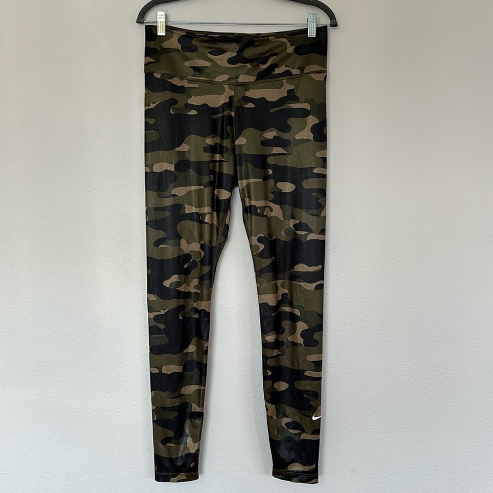 Nike dri-fit camo high waisted leggings